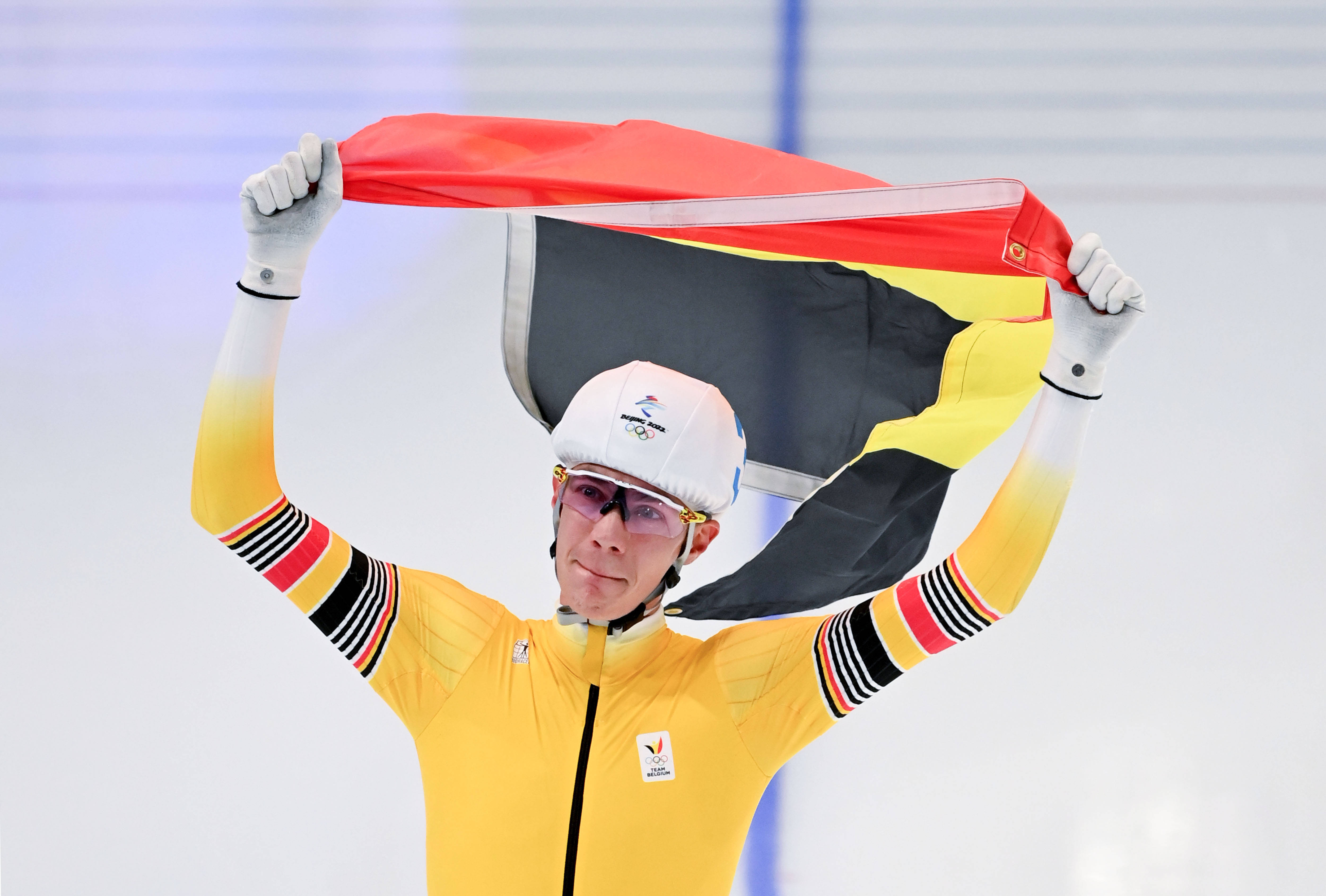 瑞士速滑选手实现突破，一跃成名